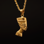 Nefertiti bust pendant 18k