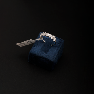 Diamond ring