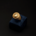 Scarab round ring
